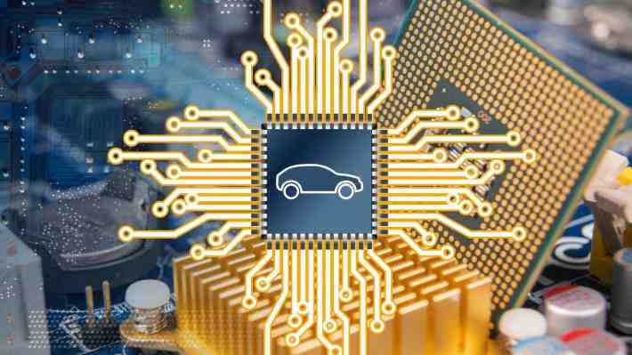 Ford reconoce que aún mentiene más de 40 mil ejemplares a medio terminar por falta de chips