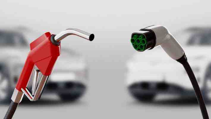Los EV ganan terreno en EE.UU. pero los consumidores siguen prefiriendo los motores de combustión