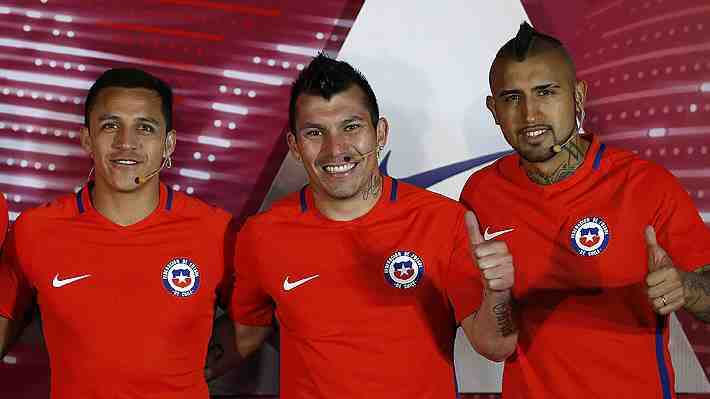Revelan que Sánchez, Vidal y Medel declinaron aparecer en texto del Mineduc que destaca a grandes deportistas chilenos