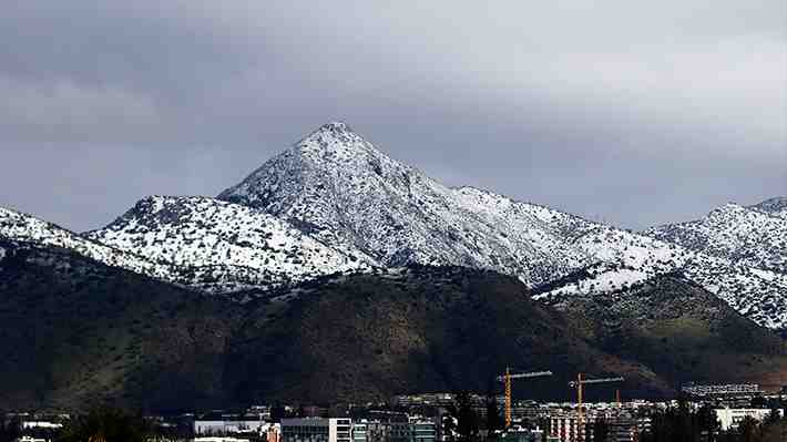 Meteorología prevé precipitaciones esta semana en cordillera y precordillera de la zona central: Lluvia no llegaría a los valles