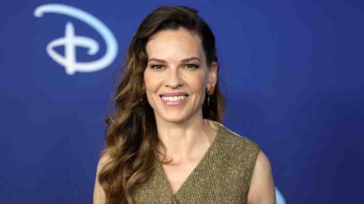 A sus 48 años, Hilary Swank anuncia que está embarazada por primera vez y de mellizos