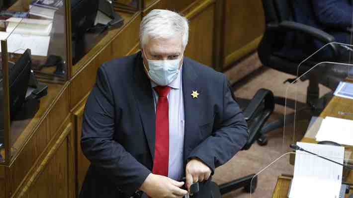 Senador Kusanovic critica "exigencias más allá de lo razonable" para el proyecto Faro del Sur