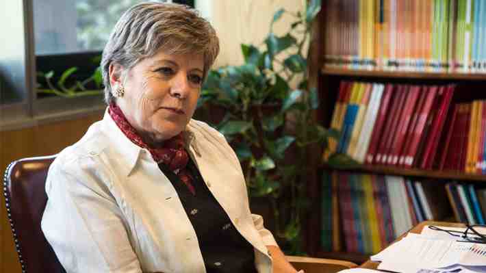 Embajadora de México en Chile quiere ser la primera mujer que preside el BID y expone cuáles serían sus ejes