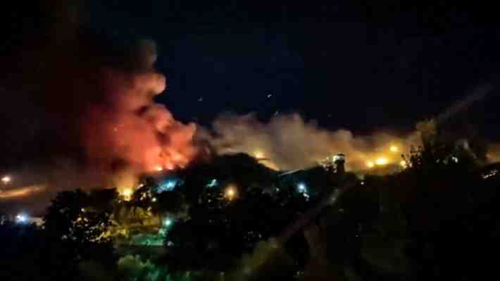 Cuatro reos muertos y decenas heridos en incendio en cárcel iraní en plena ola de protestas