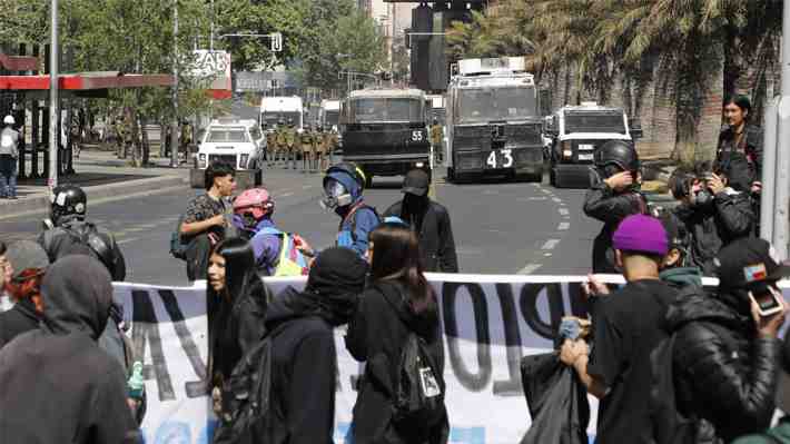 "Las causas de la crisis no se han resuelto" y "es urgente recuperar la razón": Siete reflexiones a tres años del 18-O