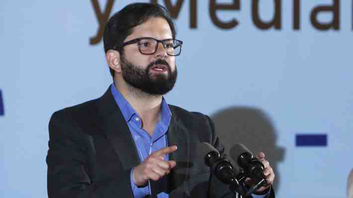 Cadem: Desaprobación al Presidente Boric alcanza el 66% (+1), la cifra más alta desde que asumió en marzo