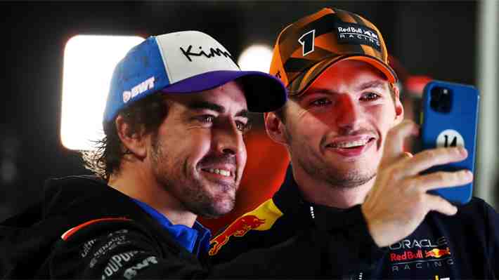 Fernando Alonso golpea la mesa, resta valor a los títulos de Hamilton y ensalza a Verstappen
