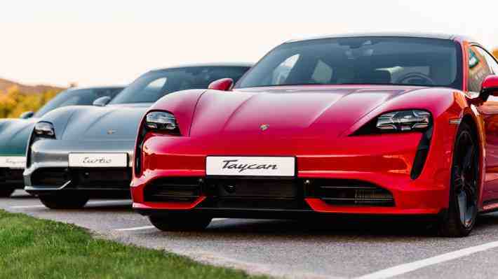El Porsche eléctrico Taycan alcanza las 100.000 unidades producidas