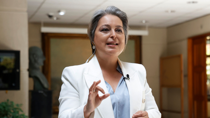 Ministra Jara y reforma previsional: "No hay nada más ideológico que seguir las obras de la dictadura a través de la AFP"