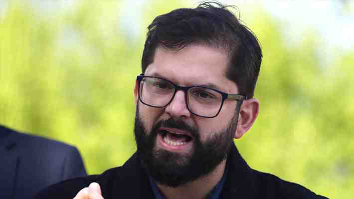 Presidente Boric recuerda visita de Siches a Temucuicui: "Ahí nos dimos cuenta de que otra cosa es con guitarra"