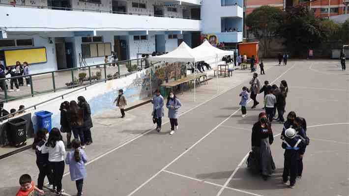 Crisis educacional en Chile: Diversos actores levantan alarmas y Gobierno dice que es "una prioridad"