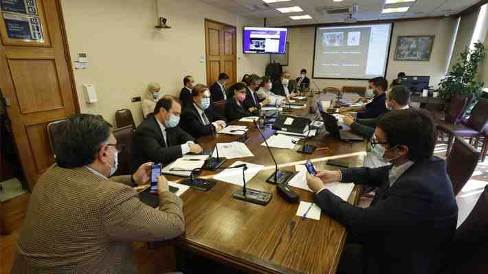 Se reanuda debate por reforma tributaria: Comisión de Hacienda aprueba cambios a la figura del "denunciante anónimo"