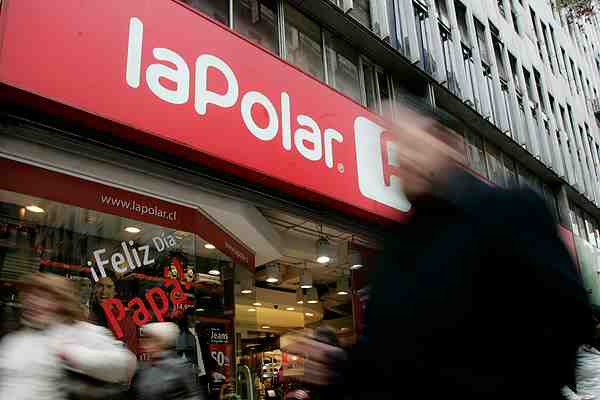 Despidos en La Polar por bajas ventas: Anuncia salida del 29% de