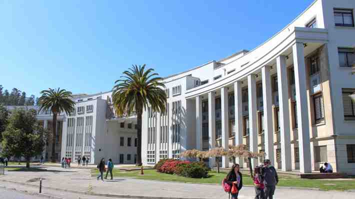 U. de Concepción suspende relanzamiento de libro vinculado a la CAM: Uno de los expositores está con arresto domiciliario