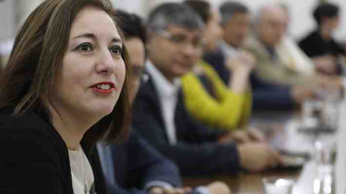 Presidenta del PS ad portas de reunión constitucional: "Vamos a tener una jornada larga"