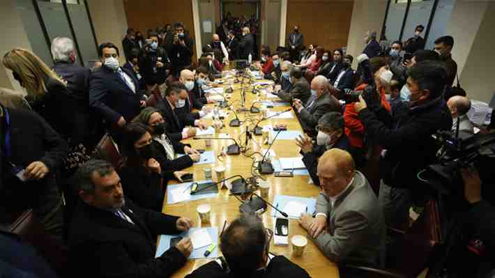 A tres meses del Plebiscito de salida: El historial de las negociaciones que buscan abrir un nuevo proceso constituyente