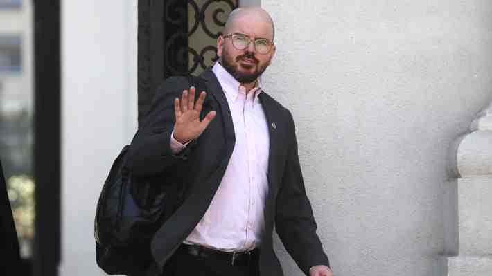 Jackson dice estar "plenamente disponible" ante eventual acusación constitucional y destaca apoyos desde el oficialismo