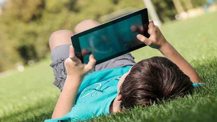 Estudio muestra que el tiempo que los niños pasan mirando videos está asociado al desarrollo del TOC