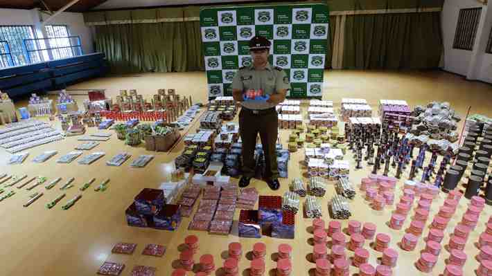 Operativo de fin de año: Carabineros detiene al mayor distribuidor de fuegos artificiales de Barrio Meiggs