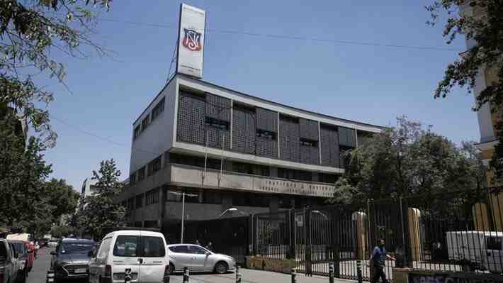 Municipio de Santiago anuncia inversión de $330 millones para remodelar cinco salas del Instituto Nacional