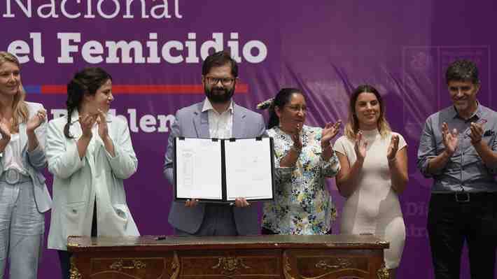 Gobierno promulga "Ley Antonia": Norma tipifica como delito el suicidio inducido