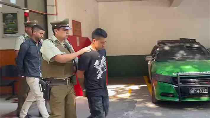 Capturan a dos "motochorros" que asaltaron a pareja de adultos mayores en salida de banco: Se recuperaron $2,5 millones