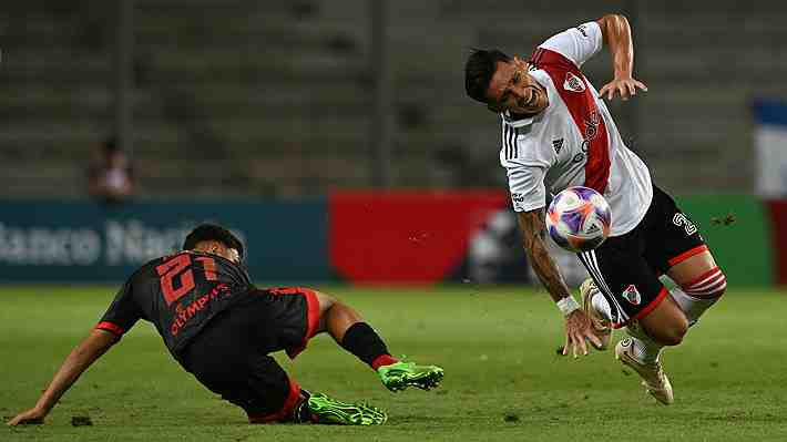 "Brutal patada": Mira la dura entrada de jugador de La Calera que le provocó gravísima lesión al refuerzo estrella de River Plate