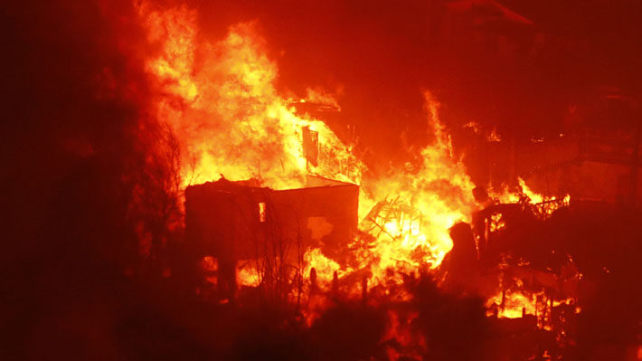 El complejo pronóstico para el combate del incendio en Viña del Mar: 30° C  y vientos hasta 40 km/h 