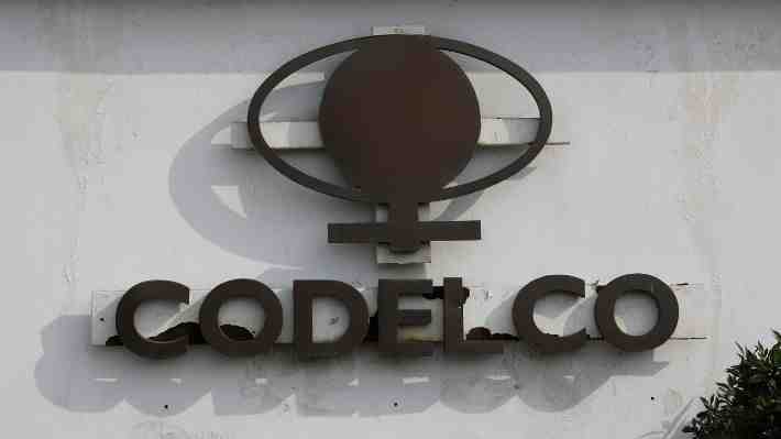 Codelco anuncia medidas de austeridad para enfrentar impacto económico de la crisis de producción