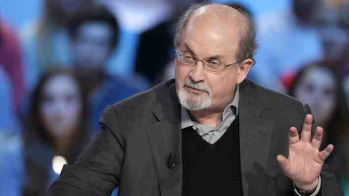 Salman Rushdie tras brutal ataque: &#34;Ahora que casi me muero, todos me aman&#34;