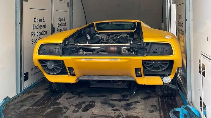 Ladrones abandonaron un exclusivo Lamborghini Diablo al no saber qué hacer  con el deportivo 