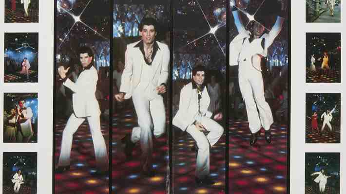 Traje de John Travolta en "Fiebre de Sábado por la Noche" se subasta en más de $200 millones