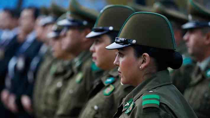 Entre aprobación histórica y vaivenes en la relación con el Gobierno: El momento de Carabineros en su aniversario