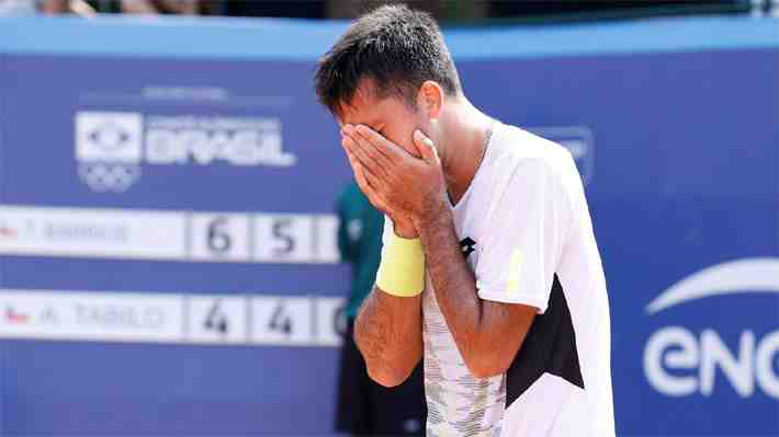 Barrios salvó un punto de partido después de ir 5-1 arriba en el tercer set y ganó una batalla de más de tres horas: Mira el match point en Praga