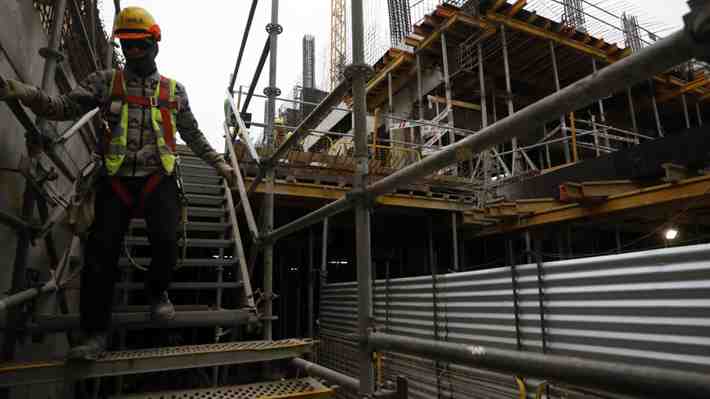 CChC: Se destruyeron más de 46 mil empleos en la construcción en el primer trimestre e inversión caería 5,9% en 2023
