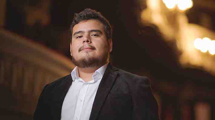 Joven cantante lírico chileno pasó a la final de reconocido concurso de ópera en París