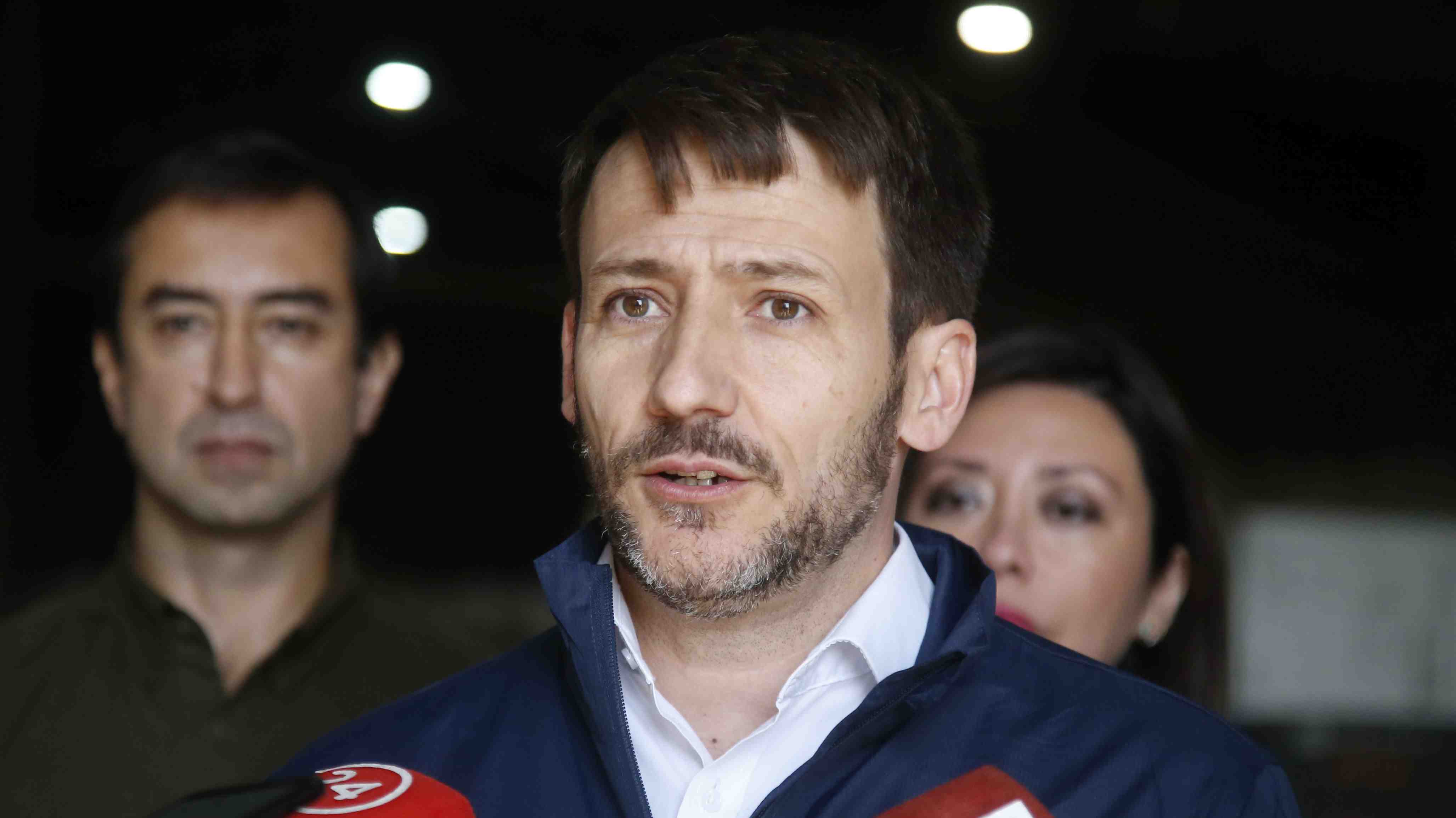 "Gas para Chile": Ministro de Energía reconoce alto costo de distribución y dice que ENAP "modificó su modelo de negocio"