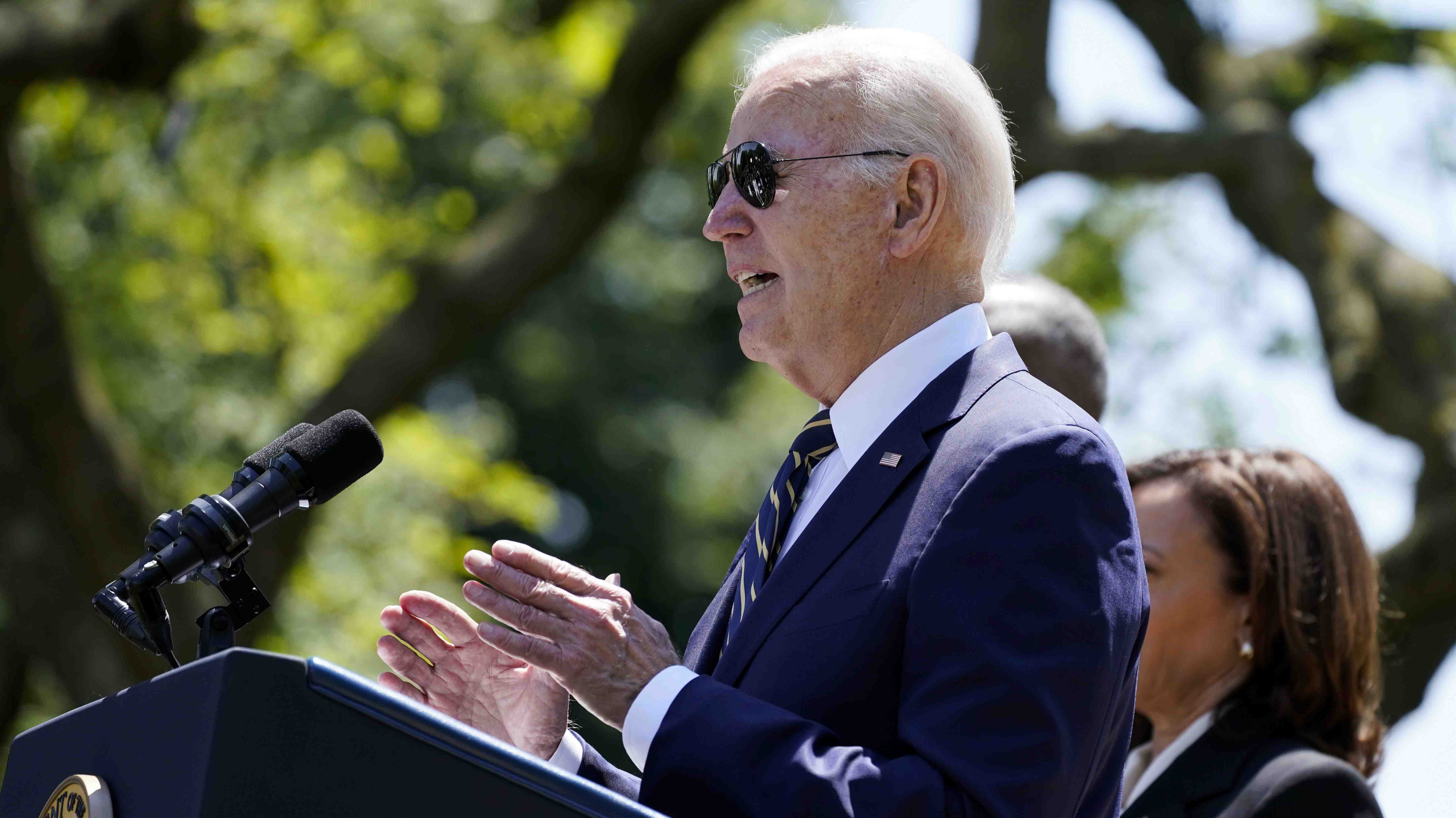 Gobierno de Biden y los republicanos se acercan a un acuerdo para subir techo de deuda de EE.UU. y esquivar un "default"