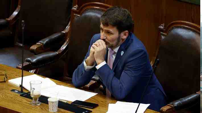 Pardow defiende a ENAP y asegura que él es el "responsable político" de no perseverar con el piloto "Gas a precio justo"