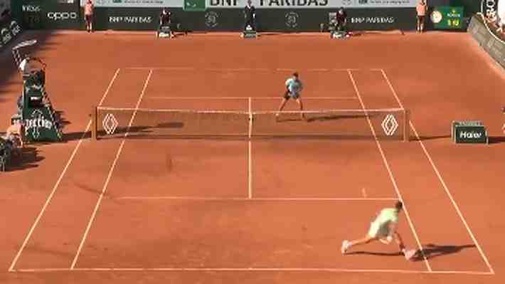 Con doble "Gran Willy" incluida: Mira el tremendo puntazo que ganó Alcaraz y que maravilló al público en Roland Garros