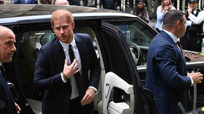 Príncipe Harry declaró en juicio contra tabloides británicos y los acusó de "hostilidad desde que nací"