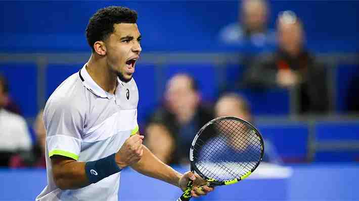 Una de las explosiones del año en el tenis... Tiene apenas 18, comenzó el 2023 fuera del top 200 y ya acecha a los mejores 50
