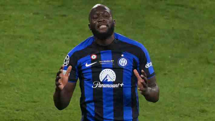Tras sus increíbles fallos en la final de la Champions, Lukaku saca la voz con desgarrador mensaje... Recuerda las jugadas