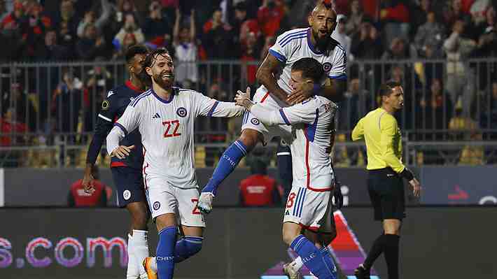 De la mano de Brereton y Barticciotto, Chile golea a una débil República Dominicana y Berizzo gana nombres para la "Roja"