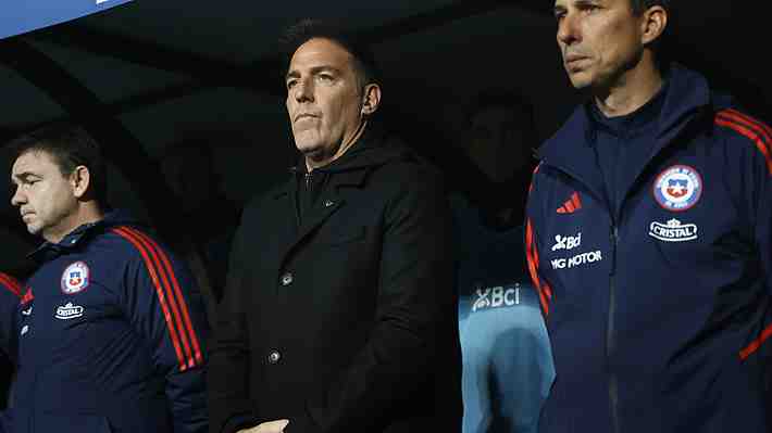 Berizzo destaca el gesto de los históricos para el penal de Barticciotto y señala el desafío de la "Roja" para el partido ante Bolivia
