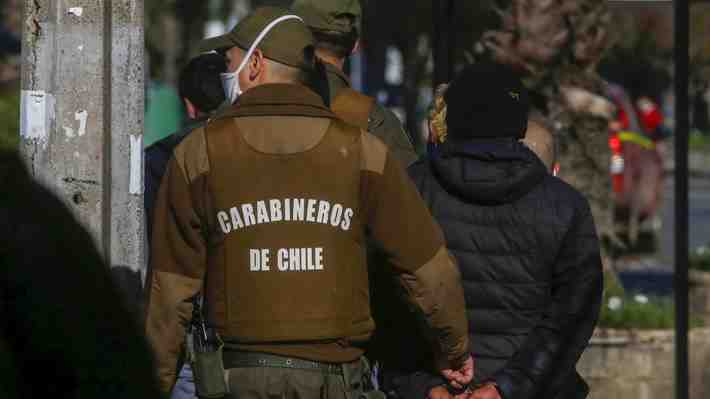 Detienen a tres sujetos que robaron vehículo en Linderos: Uno mantenía orden vigente de captura