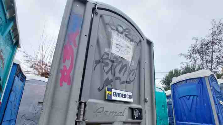 Detienen a delincuentes que arrendaban baños químicos robados en Parque Los Reyes: Cobraban hasta $700