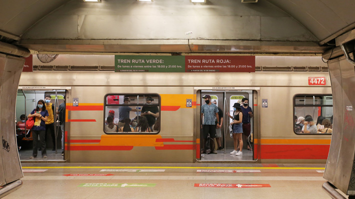 Renombran estaciones del Metro de Santiago en la previa de la huelga 8M -  Radio JGM