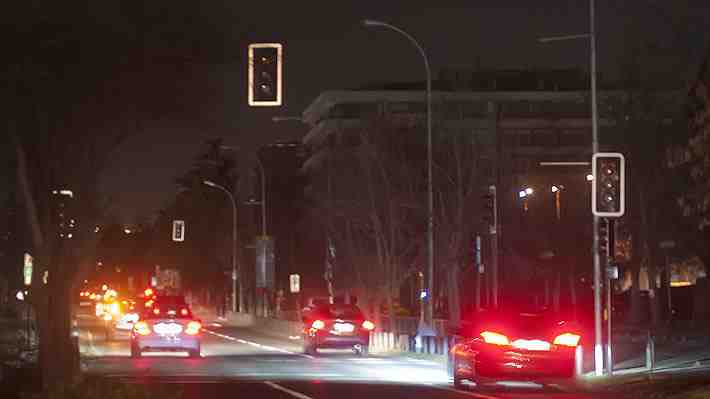Reportan semáforos apagados en Santiago por corte del suministro eléctrico: Llaman a conducir a la defensiva