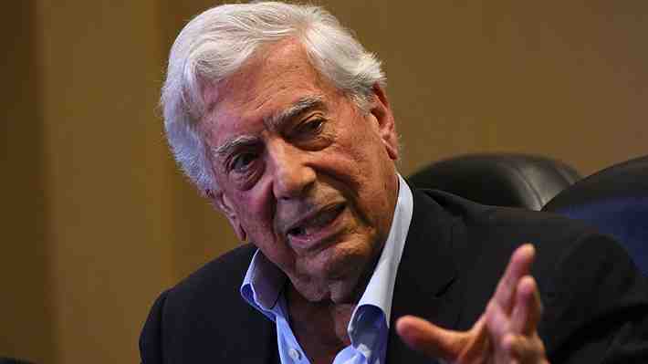 Mario Vargas Llosa supera por segunda vez el covid-19 y es dado de alta del hospital donde estaba internado